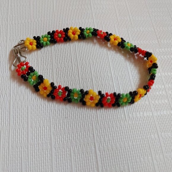 Vintage Daisy Chain Beaded Bracelet Small Wrist - Picture 1 of 4